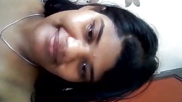 ກົ້ນໃຫຍ່ທີ່ຮັກການຮ່ວມເພດແມ່ນ spanked ແລະ fucked ແຂງ