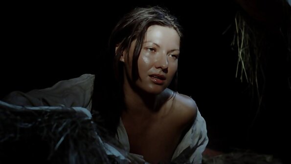 ແມ່ເຖົ້າ ແລະສາວໄວລຸ້ນທີ່ຮ້ອນຮົນເຮັດໃຫ້ຮັກເພດຍິງ