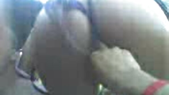 ໃຫຍ່ dick ແລະ cutie brunette ມີເວລາທີ່ດີ fucking