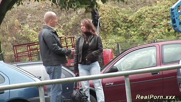 slut ກົ້ນໃຫຍ່ທີ່ມີ tits ໃຫຍ່ໄດ້ຮັບການ rammed ໃນຮູບເງົາ pov