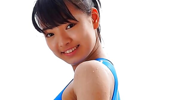 A dick ໃຫຍ່ແມ່ນໄດ້ຮັບເຂົ້າໄປໃນ slut ຮ້ອນໃນເຮືອນຄົວໄດ້ດີ