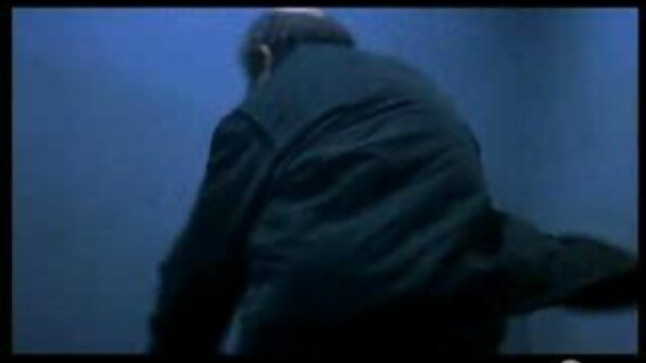 pornstars Brunette ແລະຜິວເນື້ອສີຂາວມີການຮ່ວມເພດຍິງມັກແມ່ທີ່ຍິ່ງໃຫຍ່